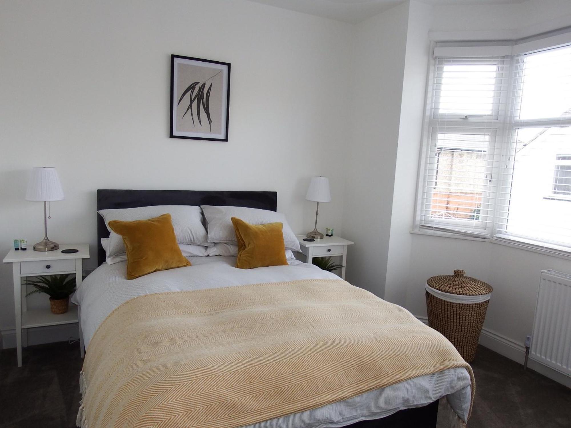 Newly Renovated 3 Bedroom Victorian Detached House Bournemouth Eksteriør billede