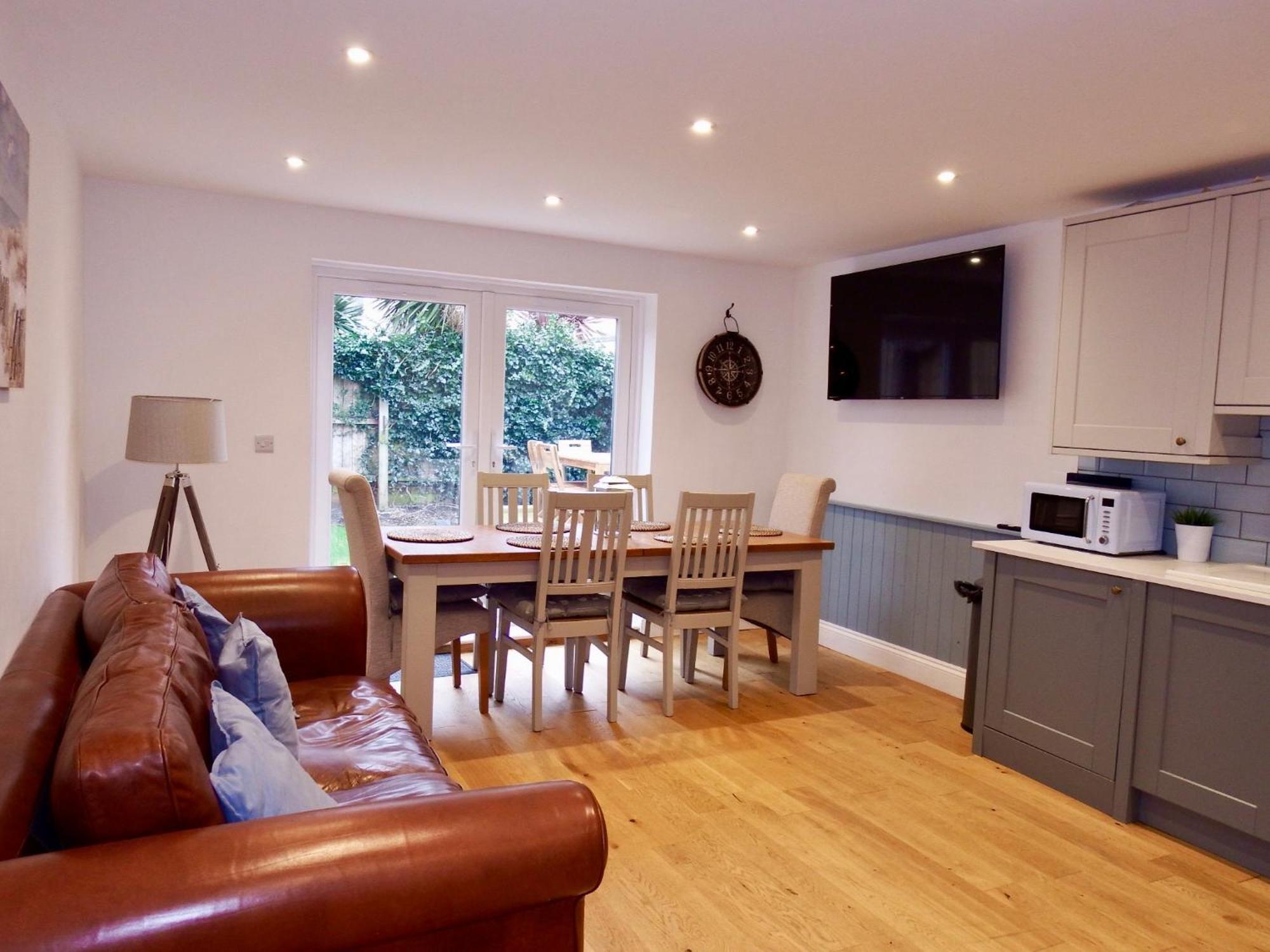 Newly Renovated 3 Bedroom Victorian Detached House Bournemouth Eksteriør billede